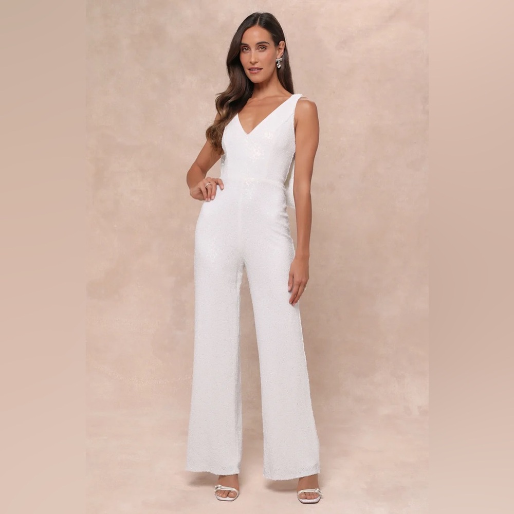 Elegant White Sleeveless Jumpsuit